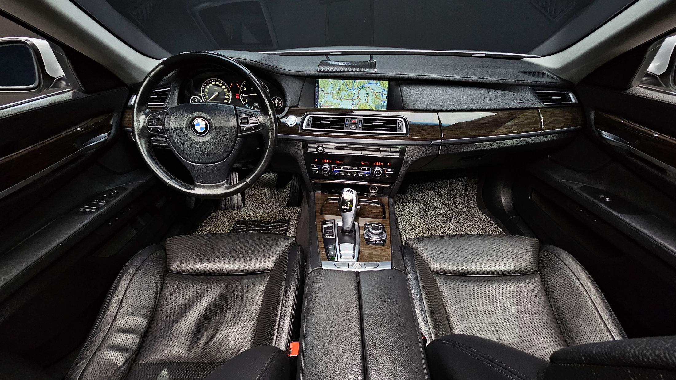 BMW 7-SERIES F01 2012