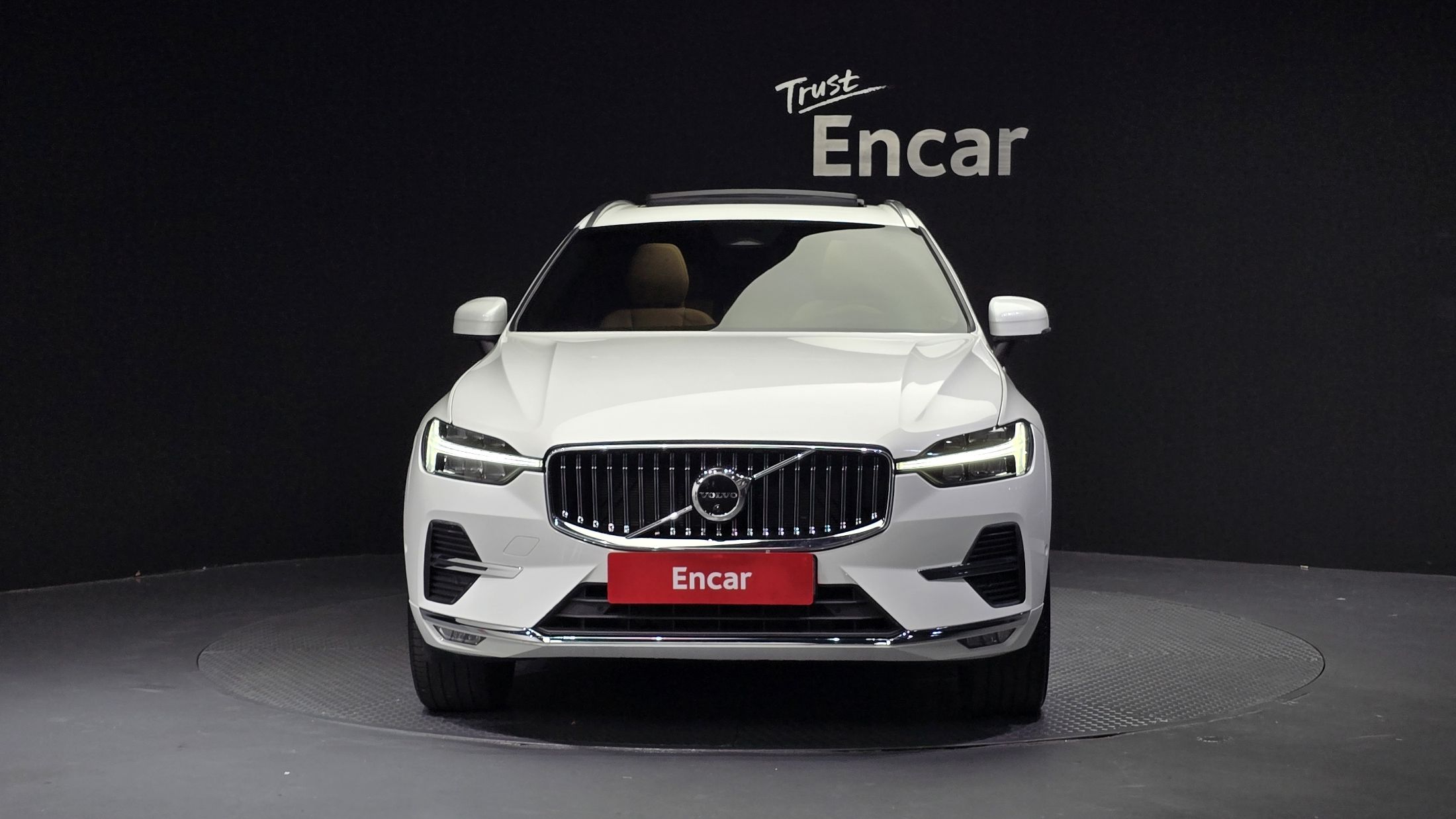 VOLVO XC60 2023