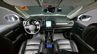 SAMSUNG QM6 2022