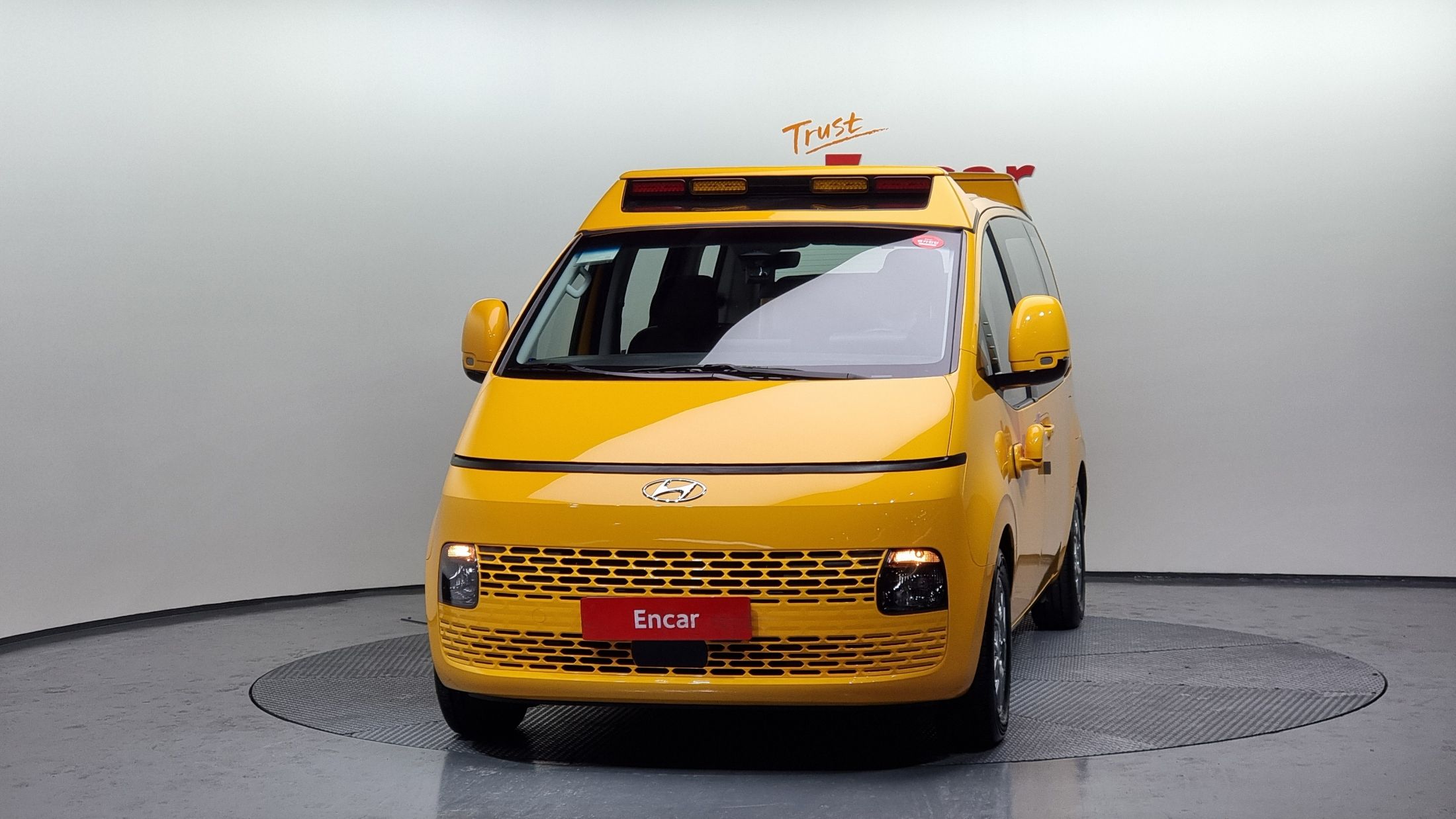 HYUNDAI STARIA 2024