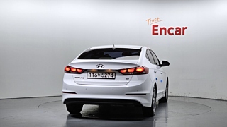 HYUNDAI AVANTE AD 2017