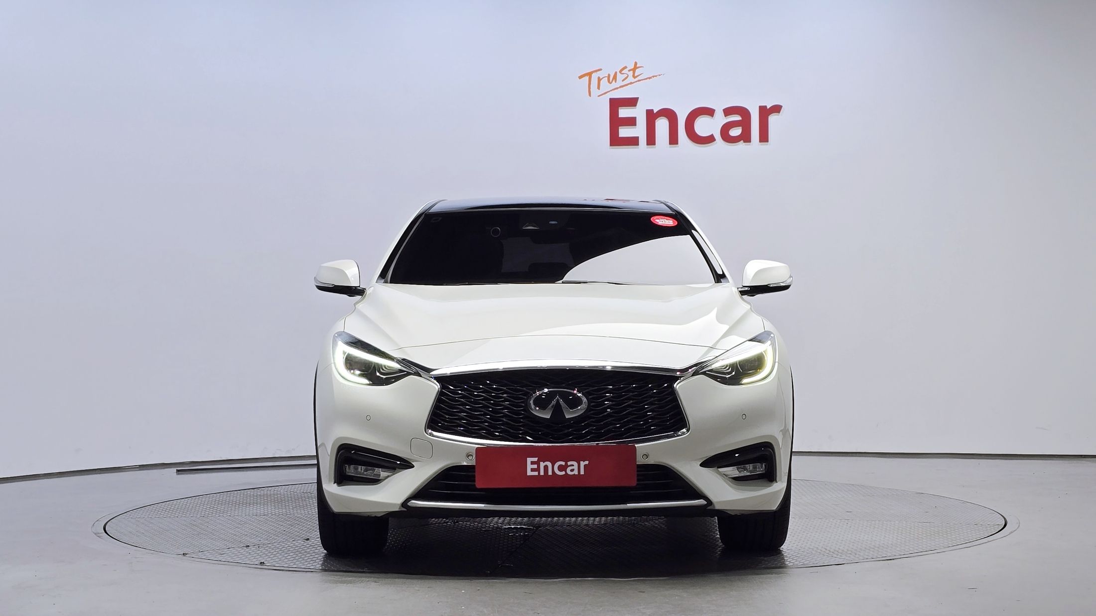 INFINITI Q30 2018