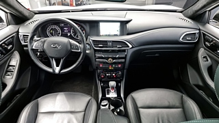 INFINITI Q30 2018