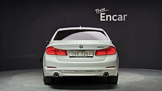 BMW 5-SERIES G30 2018