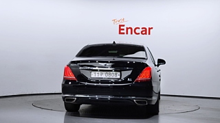 GENESIS EQ900 2016
