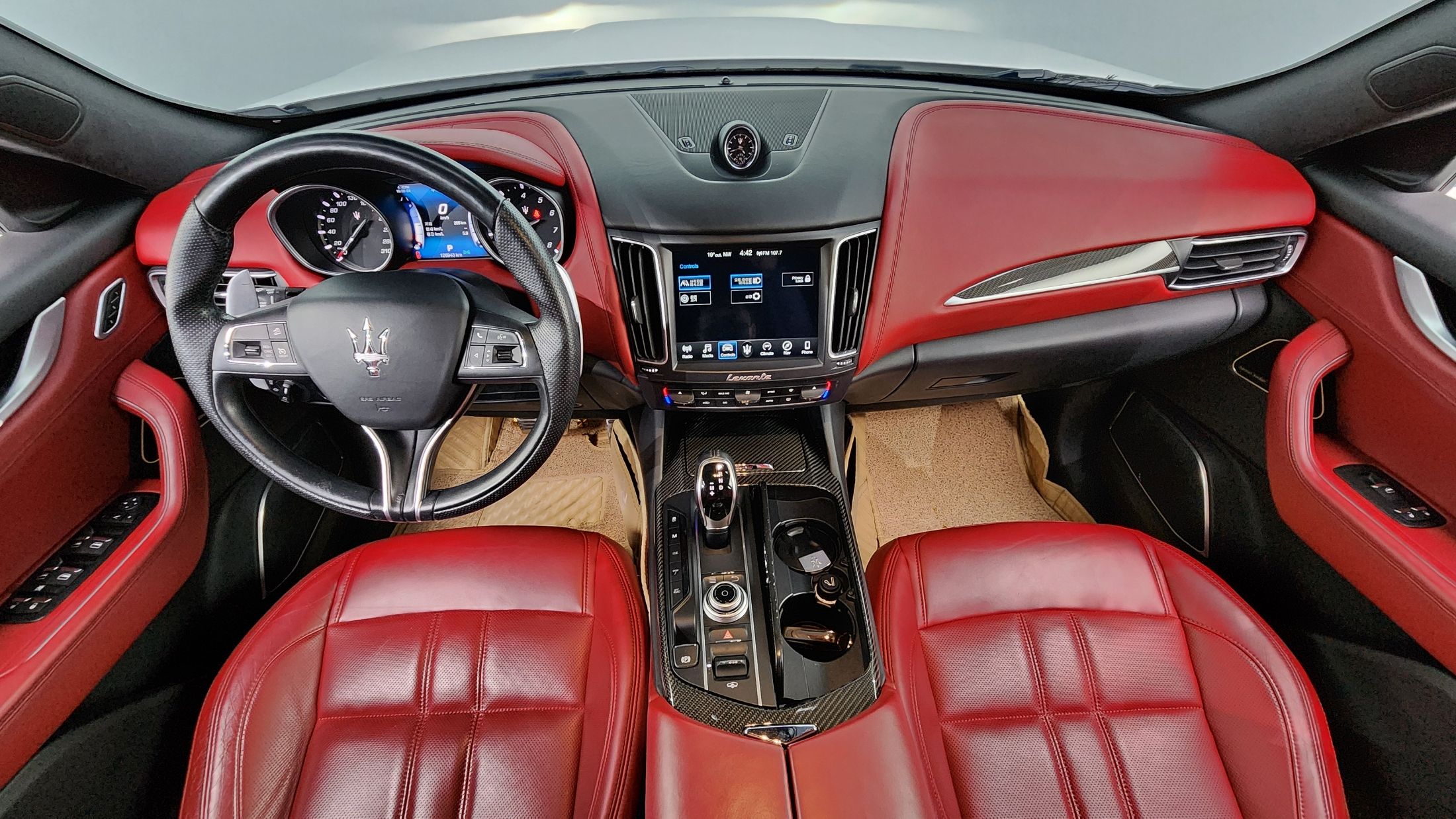 MASERATI LEVANTE 2017