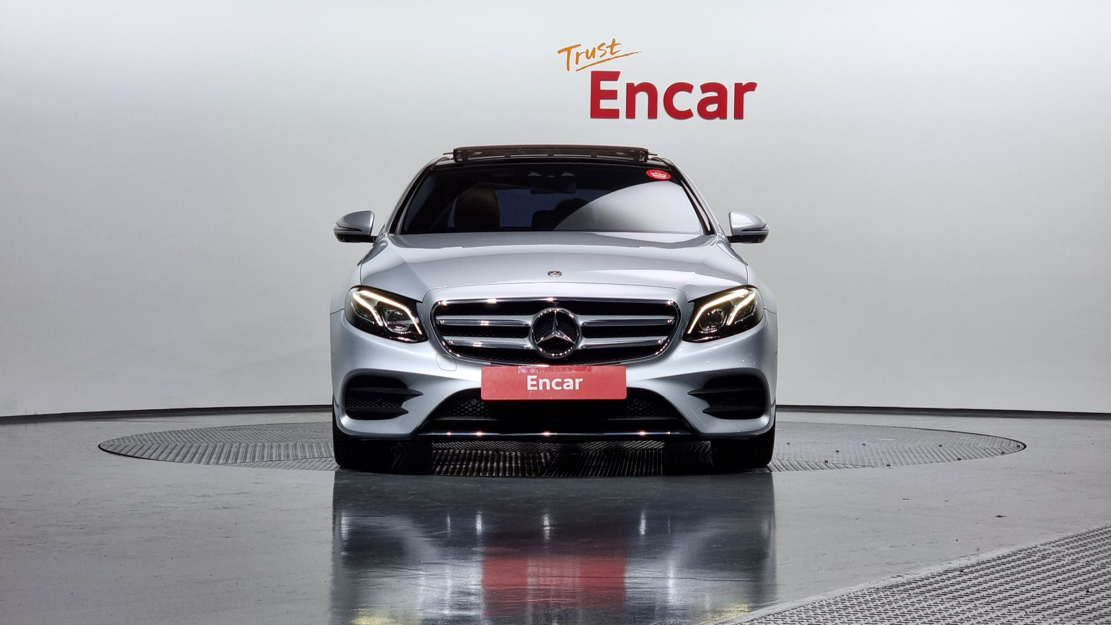 MERCEDES BENZ E-CLASS W213 2017