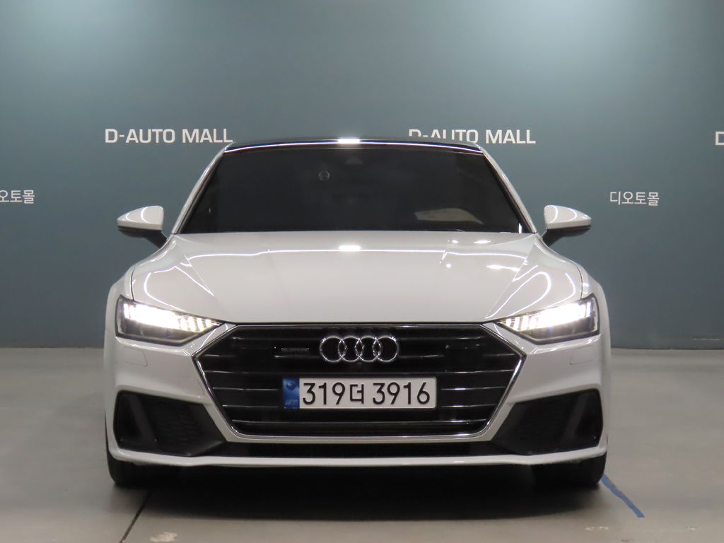 AUDI A7 4K 2020