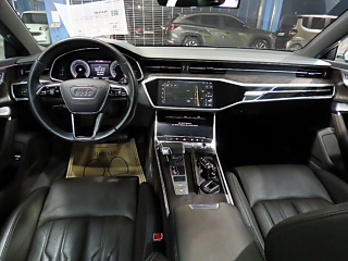 AUDI A7 4K 2020