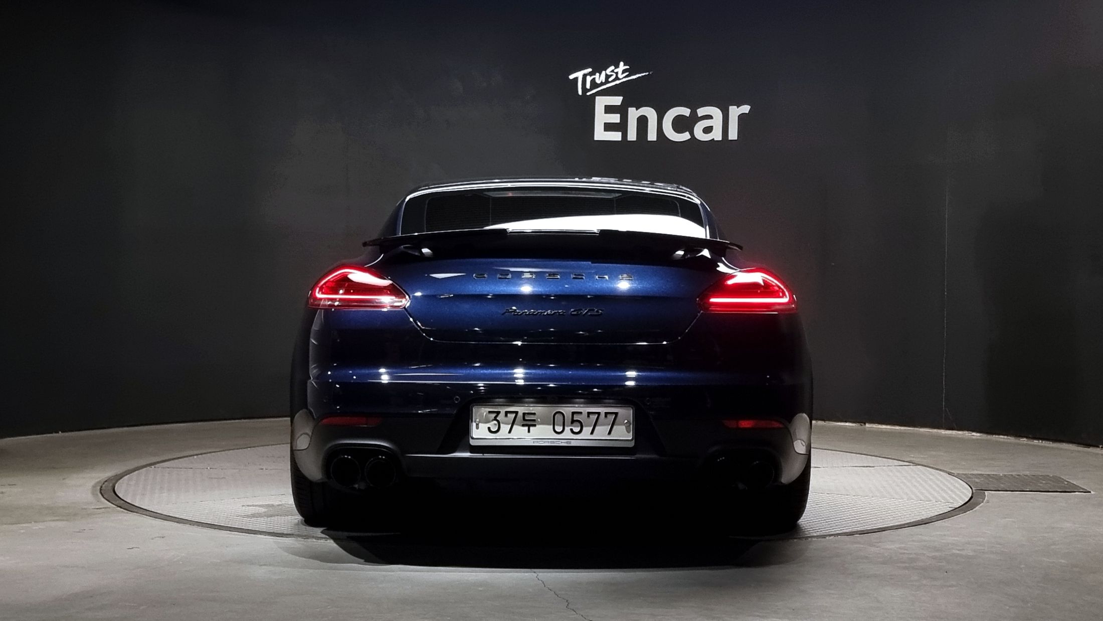 PORSCHE PANAMERA 2016