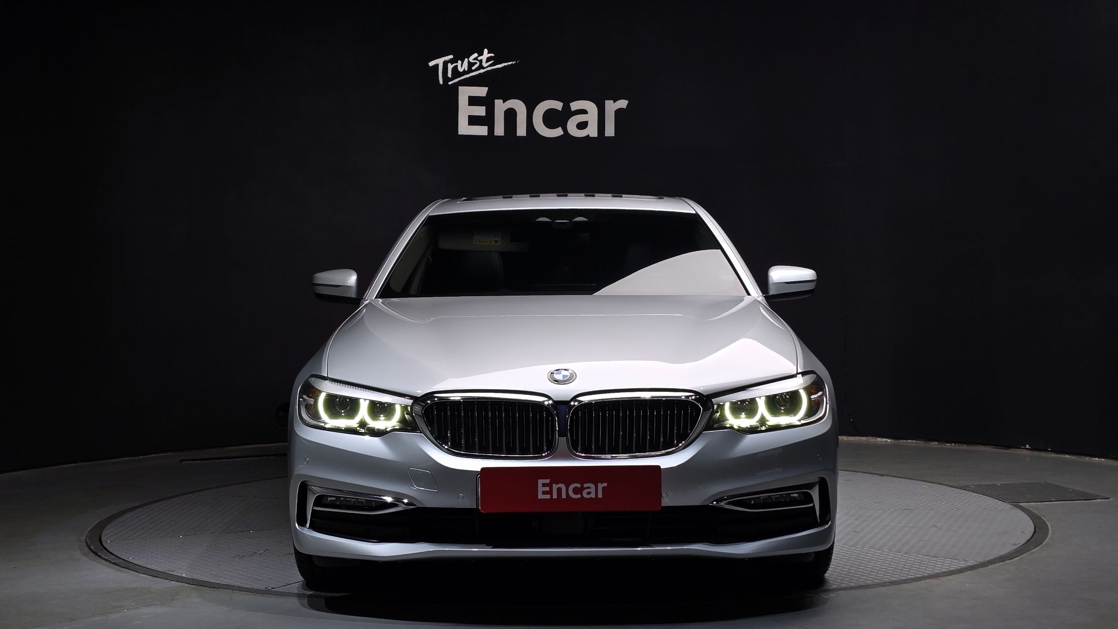 BMW 5-SERIES G30 2019