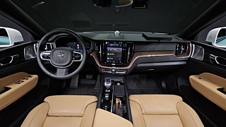 VOLVO XC60 2024