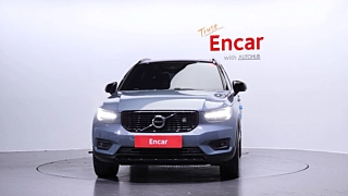 VOLVO XC40 2020