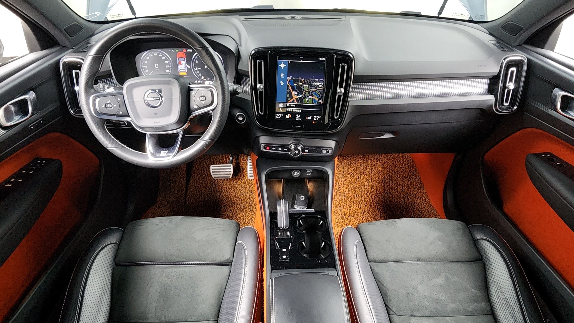 VOLVO XC40 2020