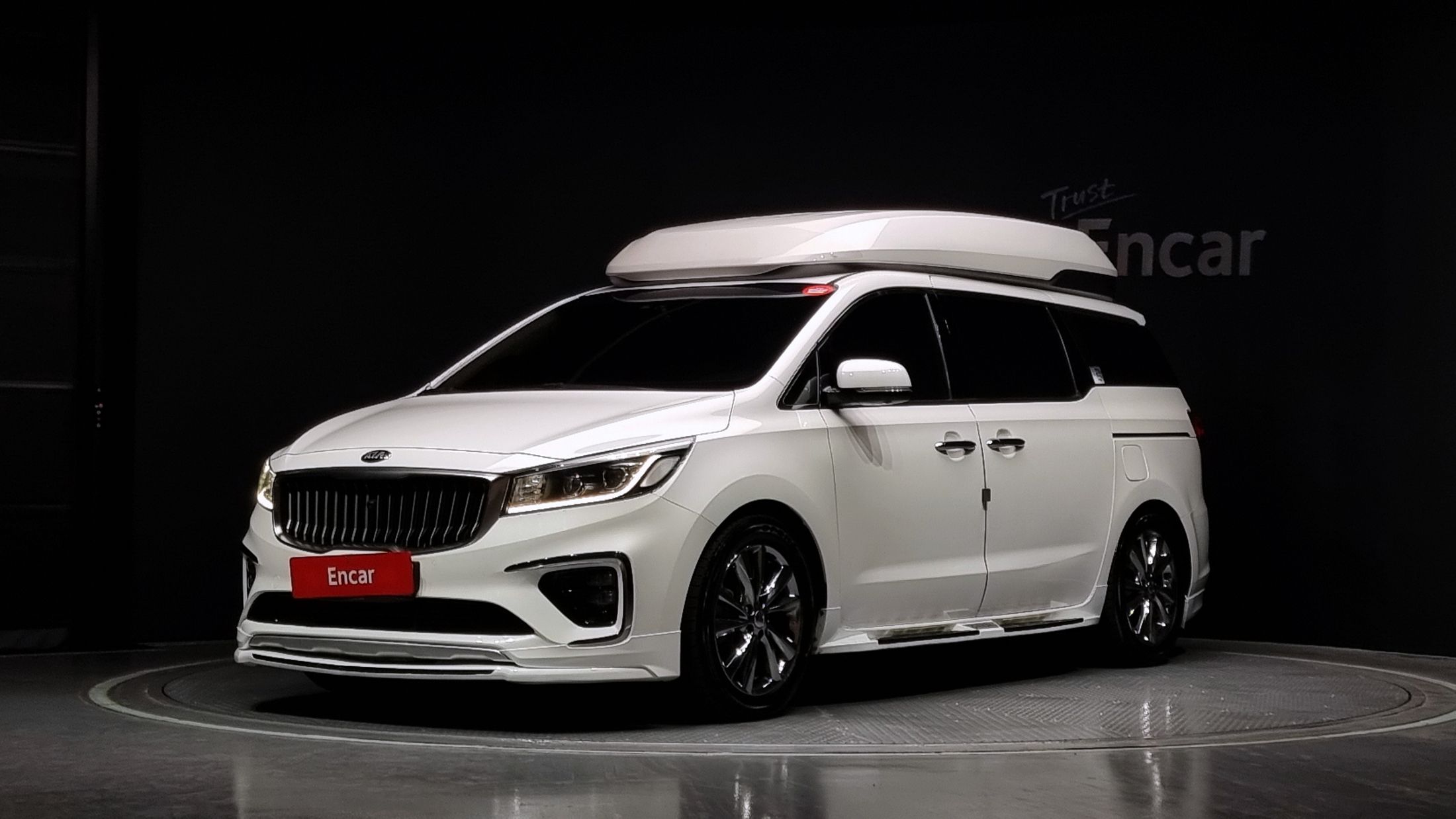 KIA CARNIVAL 2018