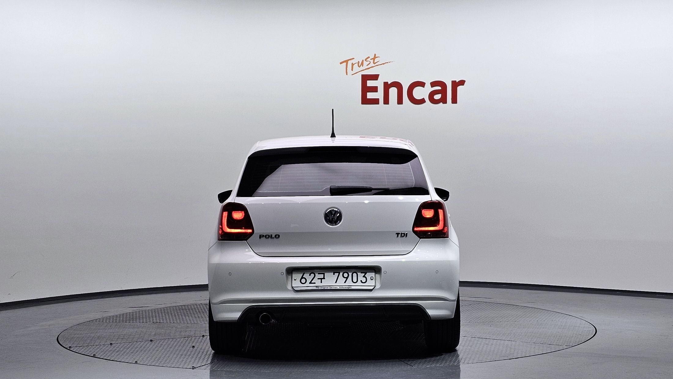 VOLKSWAGEN POLO 2013