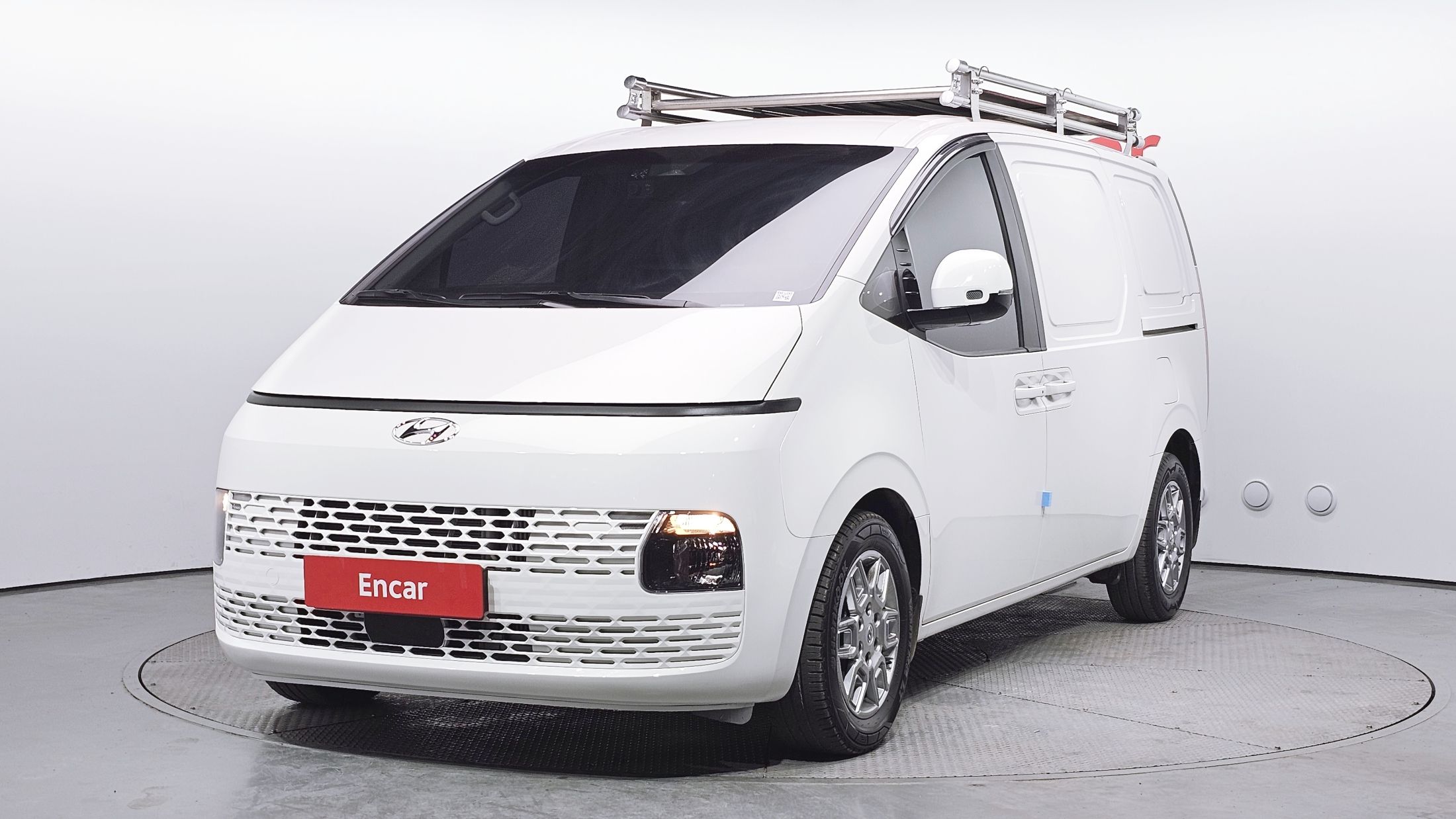 HYUNDAI STARIA 2021