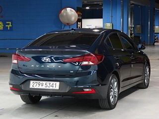 HYUNDAI AVANTE AD 2019