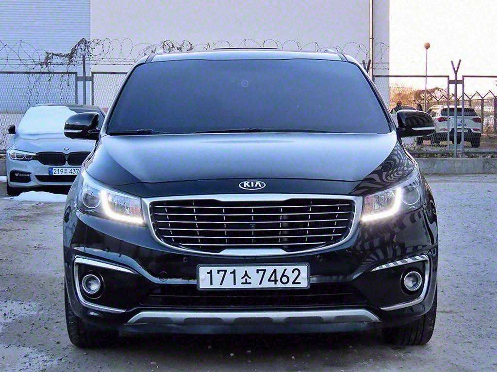 KIA CARNIVAL 2018