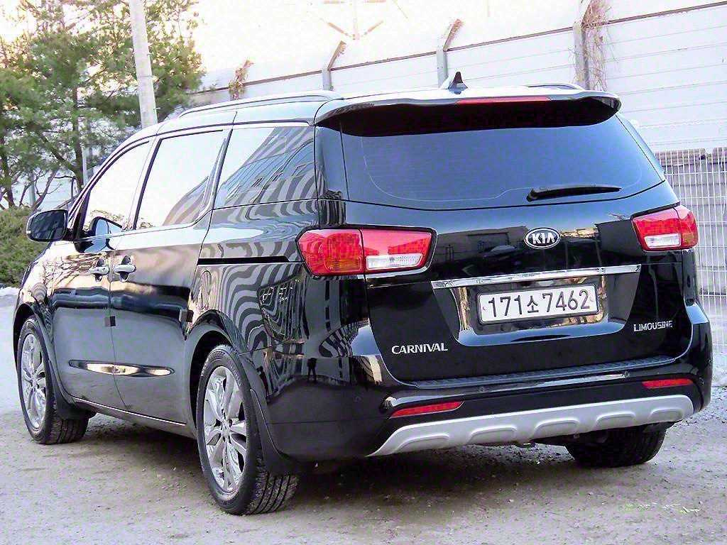 KIA CARNIVAL 2018