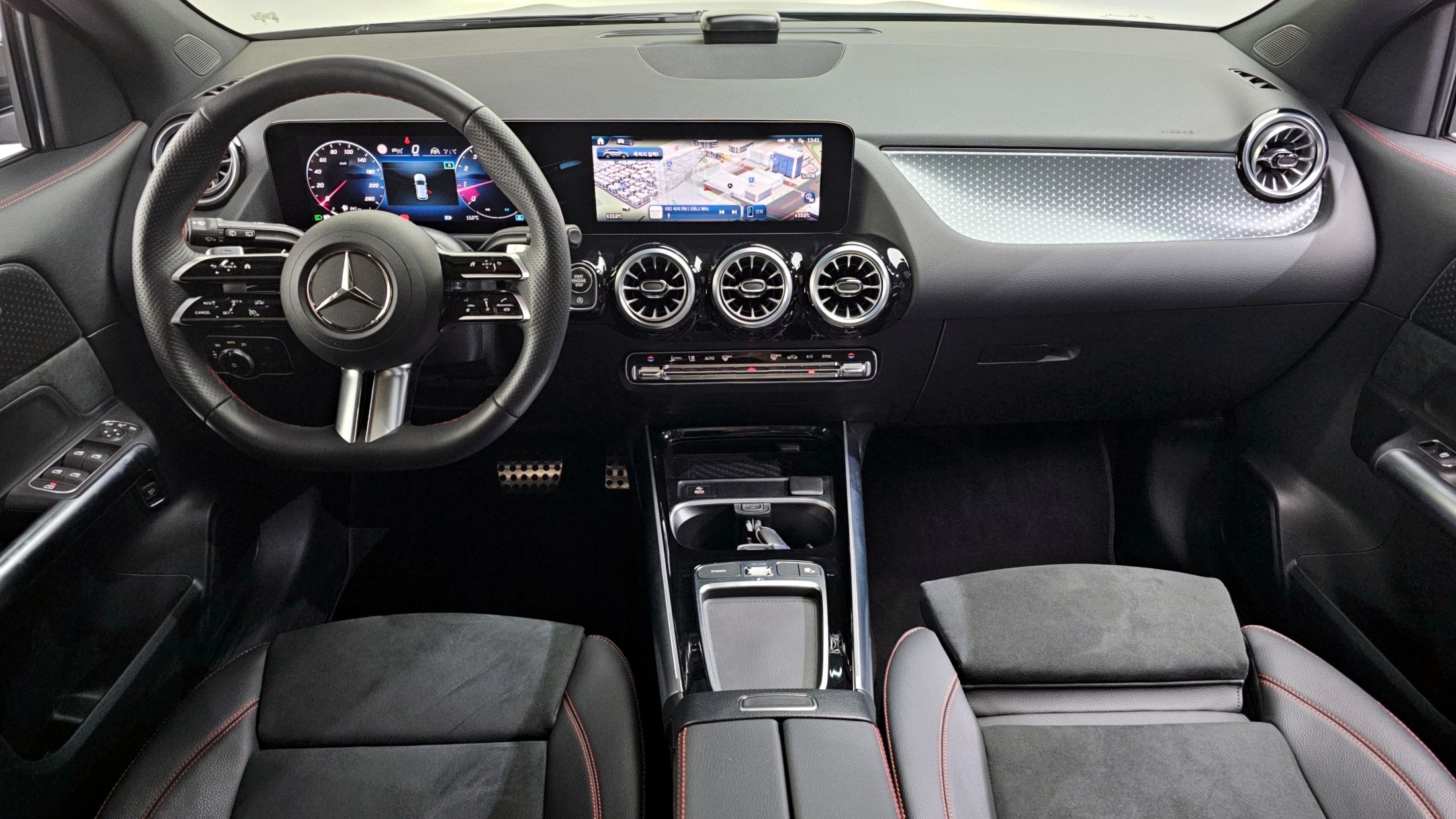 MERCEDES BENZ GLA-CLASS H247 2024