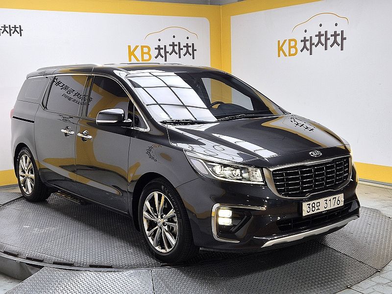 KIA CARNIVAL 2018