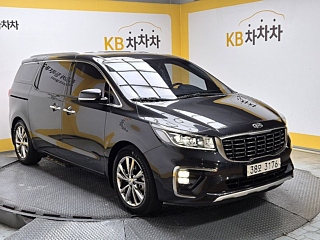 KIA CARNIVAL 2018