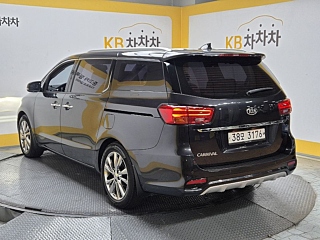 KIA CARNIVAL 2018