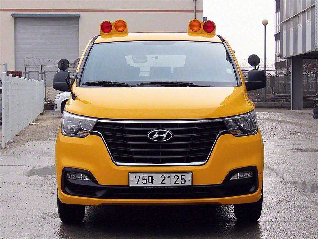 HYUNDAI STAREX GRAND