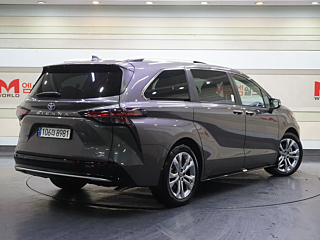 TOYOTA SIENNA 2023
