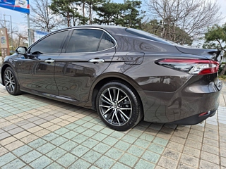 TOYOTA CAMRY XV70 2021