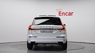 VOLVO XC60 2020