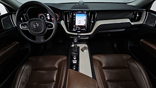 VOLVO XC60 2020