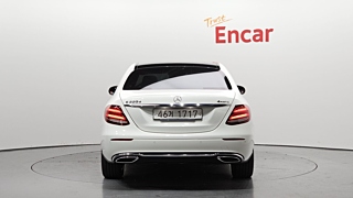 MERCEDES BENZ E-CLASS W213 2017
