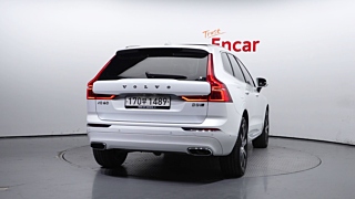 VOLVO XC60 2019
