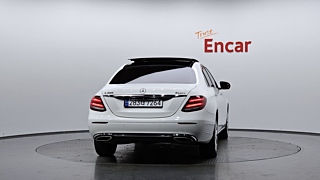 MERCEDES BENZ E-CLASS W213 2019