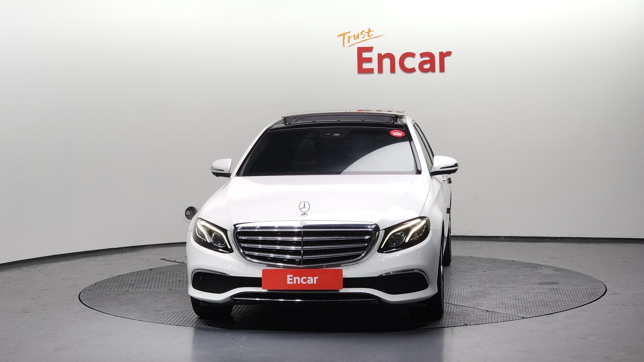 MERCEDES BENZ E-CLASS W213 2016