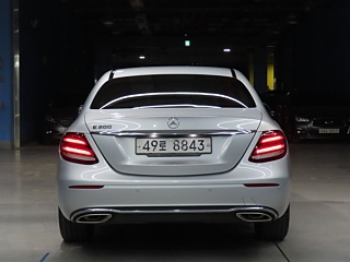 MERCEDES BENZ E-CLASS W213 2017