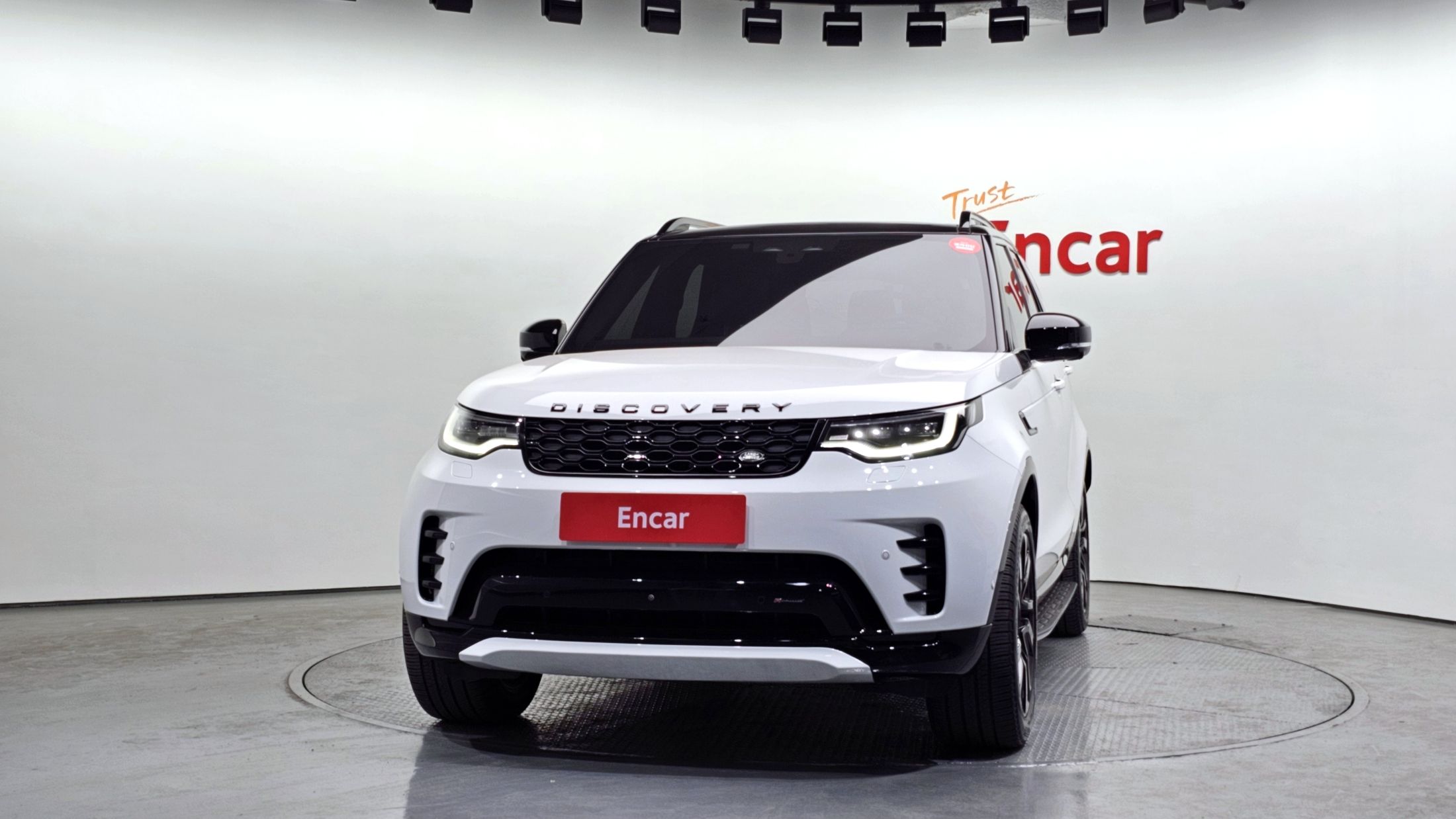 LAND ROVER DISCOVERY 5 2023