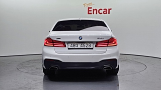 BMW 5-SERIES G30 2017