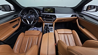 BMW 5-SERIES G30 2017