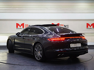PORSCHE PANAMERA 971 2018