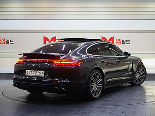 PORSCHE PANAMERA 971 2018