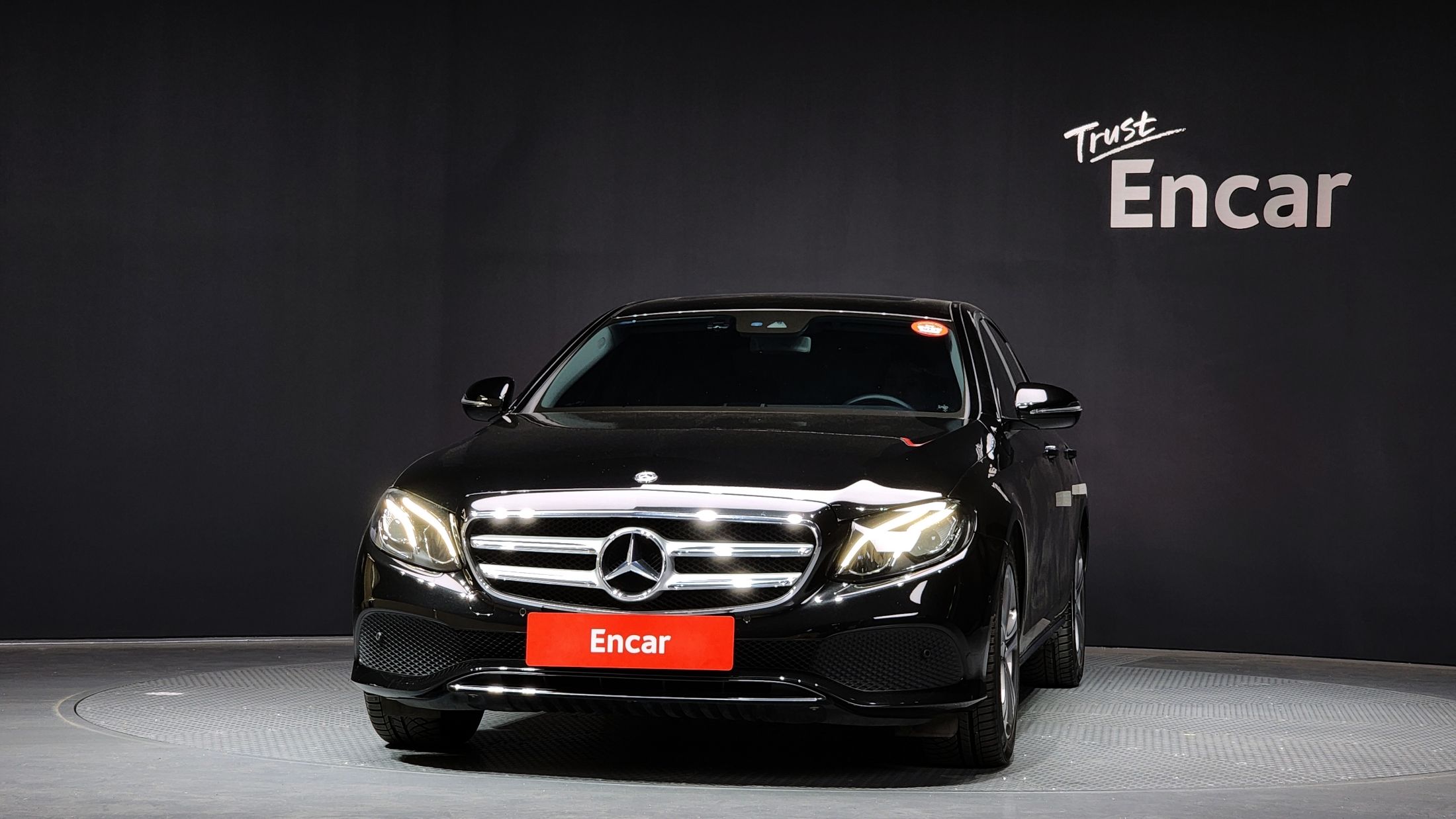 MERCEDES BENZ E-CLASS W213 2019