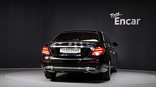 MERCEDES BENZ E-CLASS W213 2019