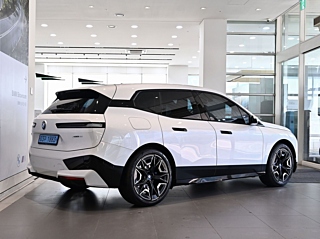 BMW IX 2024