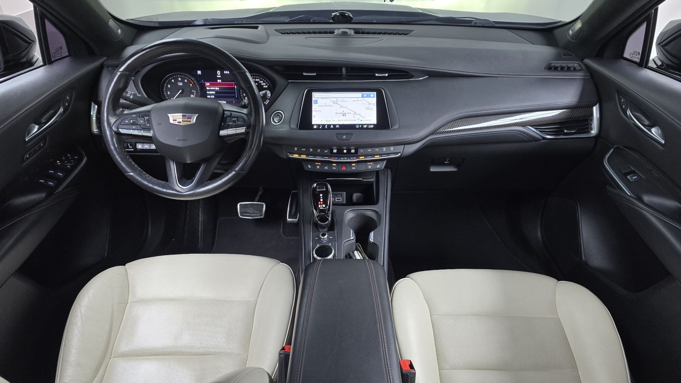 CADILLAC XT4