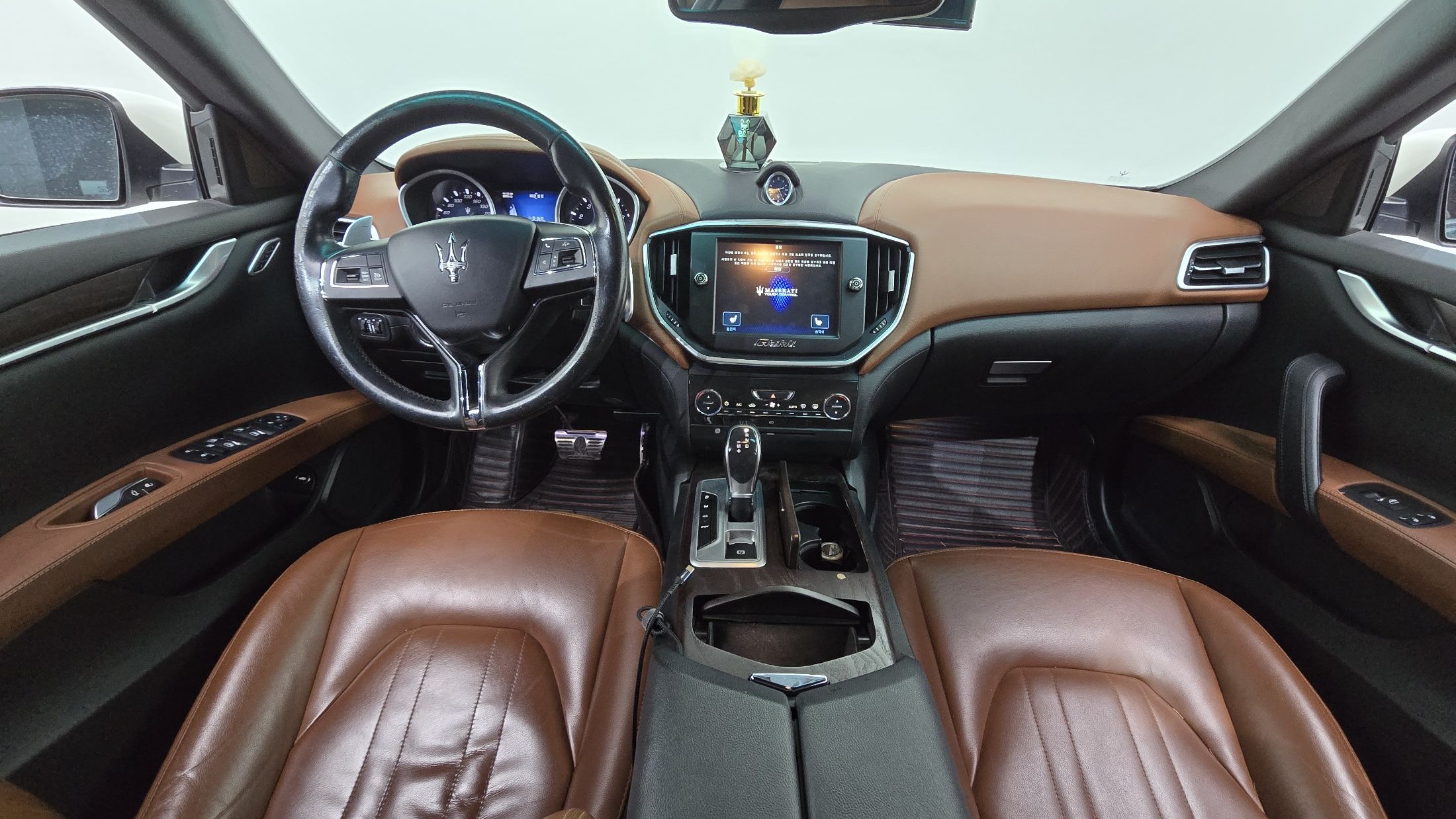 MASERATI GHIBLI 2015