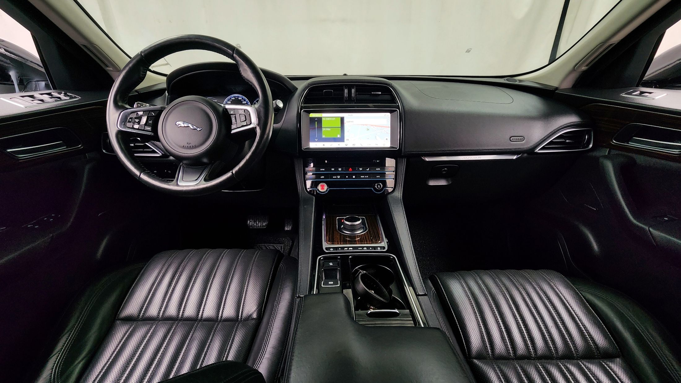 JAGUAR F-PACE 2018