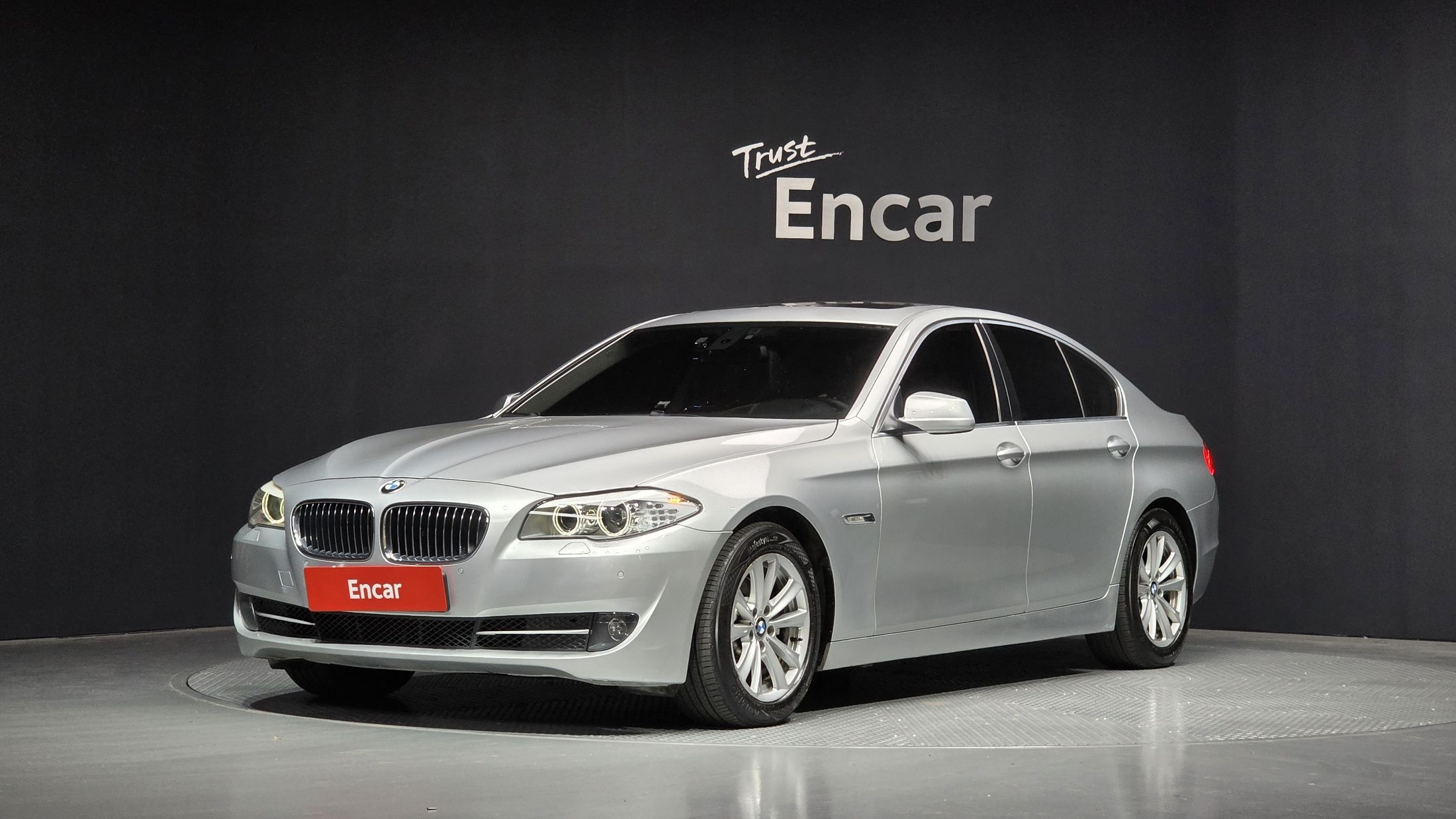 BMW 5-SERIES F10 2012